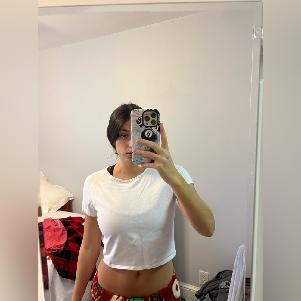 White cropped tee